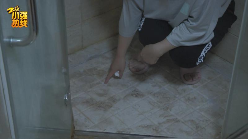 DƬ
